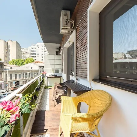 Daire Modern & Spacious - Prime Location Bucharest's Old Town *