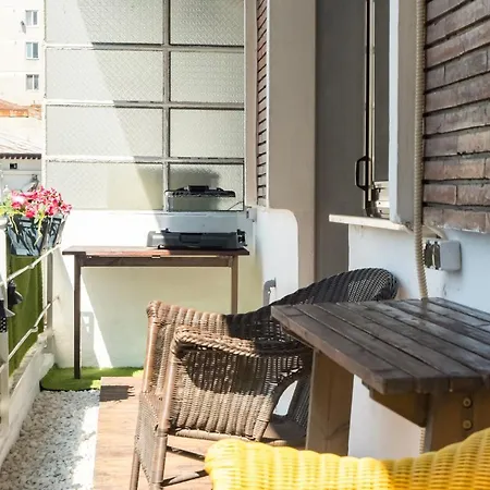 Modern & Spacious - Prime Location Bucharest's Old Town