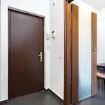Modern And Spacious Apartment-prime Location Old Town *