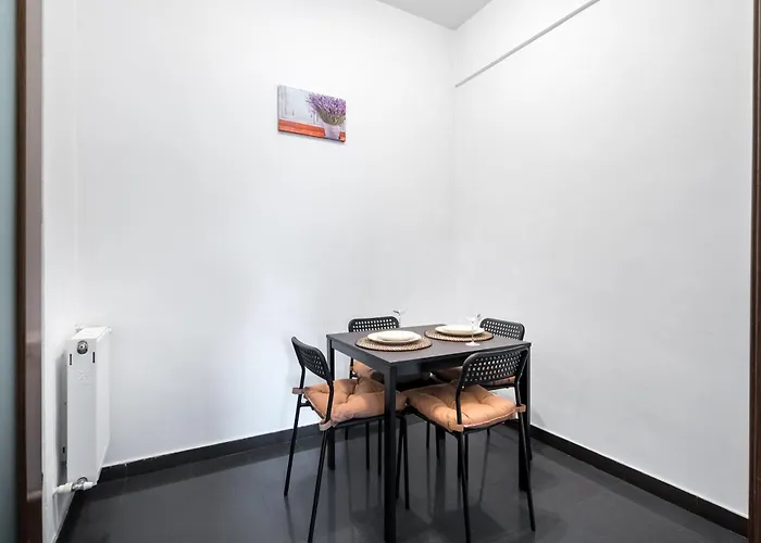 Daire Modern And Spacious - Prime Location Old Town Bükreş