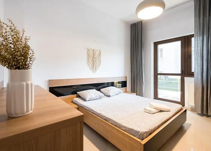 Modern And Spacious - Prime Location Old Town Apartmán