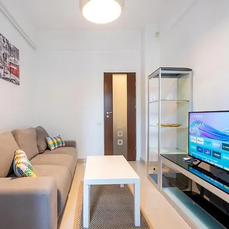 Modern & Spacious Apartment - Prime Location Old Town Bucharest *