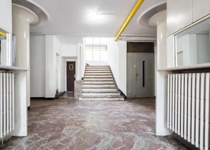 Modern And Spacious - Prime Location Old Town